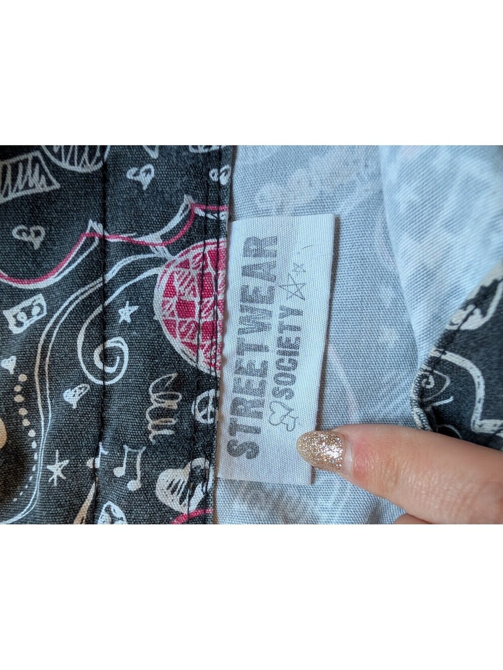 Street Wear Society Canvas Bag – Pink & Black Music Theme - Picture 3 of 4
